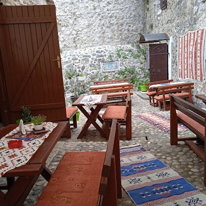 https://oa3.grandeguide.ba/wp-content/uploads/2025/09/Caffe-Stari-grad4.jpg